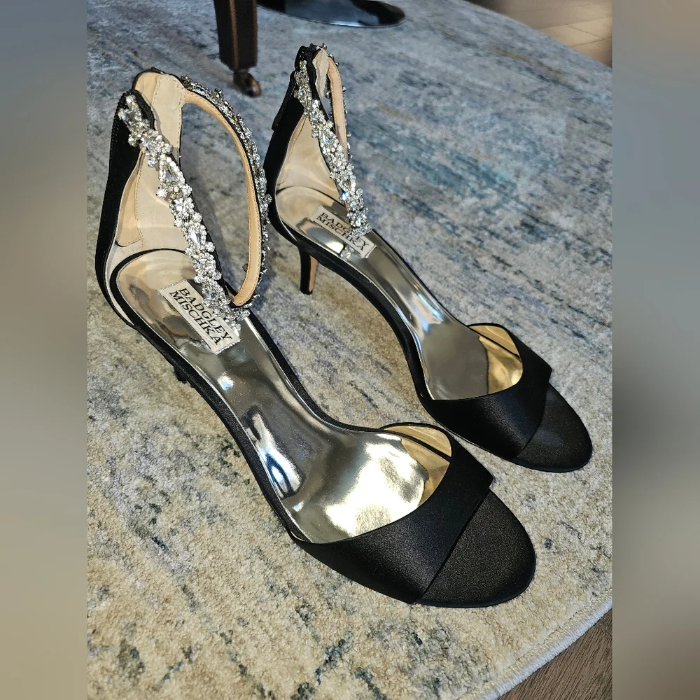 Badgley Mischka Shoes - Picture 10 of 12